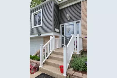 2208 Hiawatha Parkway, Woodridge, IL 60517 - Photo 1