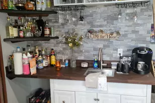 2208 Hiawatha Pkwy, Woodridge, IL 60517 - Photo 6