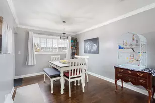 2208 Hiawatha Pkwy, Woodridge, IL 60517 - Photo 10