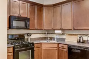 5470 S Woodlawn Ave, Chicago, IL 60615 - Photo 4