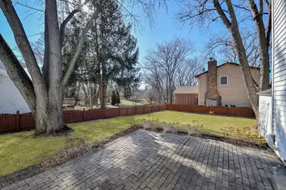 1120 E Hawthorne Boulevard, Wheaton, IL 60187 - Photo 8