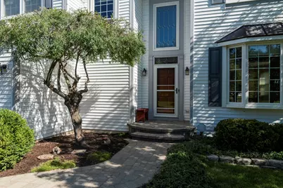 693 Providence Lane, Lindenhurst, IL 60046 - Photo 2