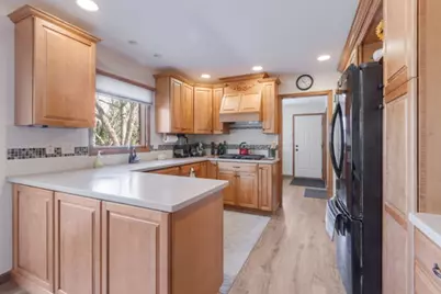 38W512 Bittersweet Lane, Elgin, IL 60124 - Photo 8