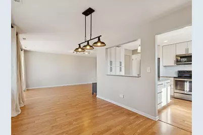 8225 N Niles Center Road N #309, Skokie, IL 60077 - Photo 8