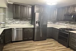 4601 184th St, Country Club Hills, IL 60478 - Photo 2