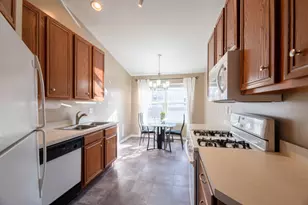 113 Meredith Ln, Streamwood, IL 60107 - Photo 6