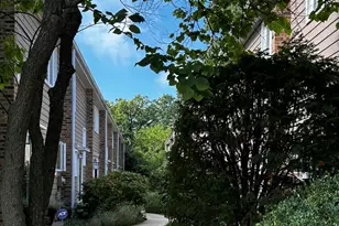 315 Hawthorn Ave, Glencoe, IL 60022 - Photo 2