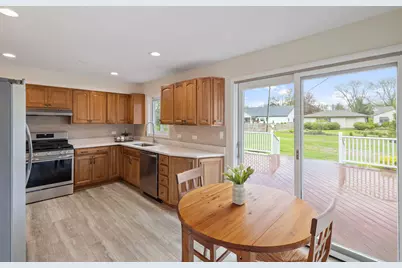 646 68th Street, Willowbrook, IL 60527 - Photo 8