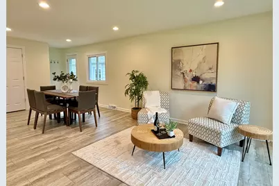 646 68th Street, Willowbrook, IL 60527 - Photo 4