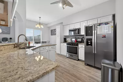 938 Mesa Drive, Elgin, IL 60123 - Photo 10