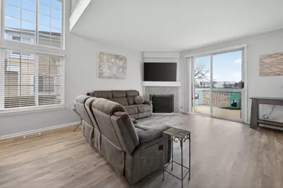 938 Mesa Drive, Elgin, IL 60123 - Photo 4