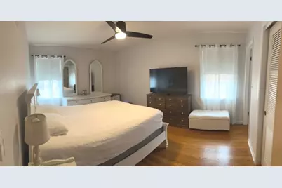 3325 W Columbia Avenue, Lincolnwood, IL 60712 - Photo 8