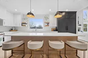 829 Avon Ct, Glen Ellyn, IL 60137 - Photo 6