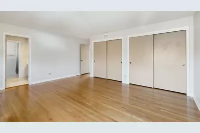 [Address not provided], Lincolnwood, IL 60712 - Photo 24