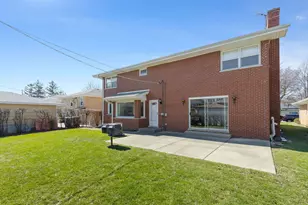 [Address not provided], Lincolnwood, IL 60712 - Photo 30