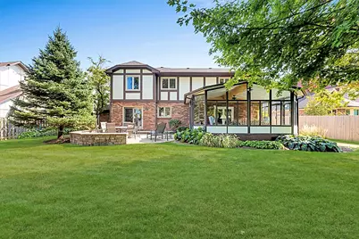 2S534 Danbury Drive, Glen Ellyn, IL 60137 - Photo 2