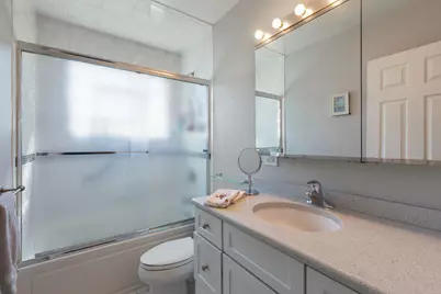 [Address not provided], Deerfield, IL 60015 - Photo 12