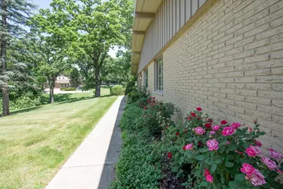 1196 Nottingham Lane, Elgin, IL 60120 - Photo 6
