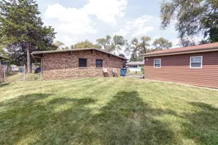 137 N Highview Ave, Addison, IL 60101 - Photo 10