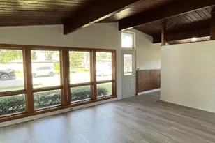 137 N Highview Ave, Addison, IL 60101 - Photo 2