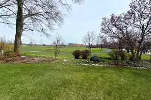 108 N Lancaster Dr, Bolingbrook, IL 60440 - Photo 4