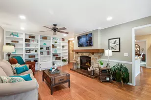 803 Willow Hills Ln, Prospect Heights, IL 60070 - Photo 10