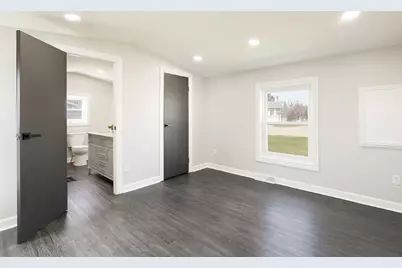 3515 Barb Avenue, Park City, IL 60085 - Photo 10