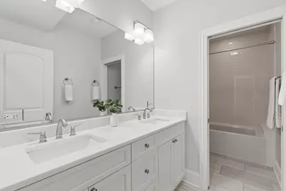 2733 W Agatite Avenue, Chicago, IL 60625 - Photo 20