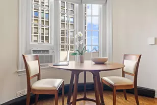 70 E Scott St, Chicago, IL 60610 - Photo 18