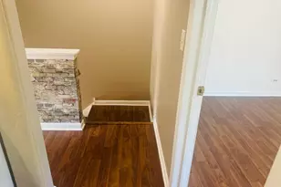 2454 Devonshire Ct, Aurora, IL 60502 - Photo 8