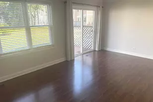 2454 Devonshire Ct, Aurora, IL 60502 - Photo 2