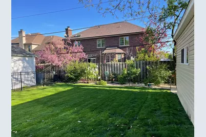 7027 Foster Street, Morton Grove, IL 60053 - Photo 20