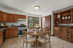 17931 W Gages Lake Rd, Grayslake, IL 60030 - Photo 4