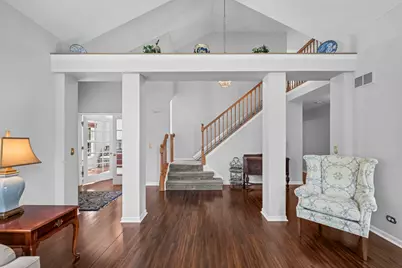 5250 Morningview Drive, Hoffman Estates, IL 60192 - Photo 12