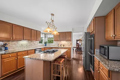 5250 Morningview Drive, Hoffman Estates, IL 60192 - Photo 18