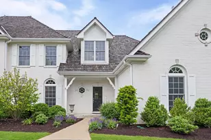 1110 Fox Glen Dr, Saint Charles, IL 60174 - Photo 4