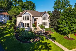 6191 Shorewood Ct, Lisle, IL 60532 - Photo 2