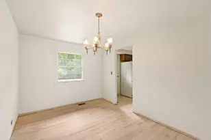 533 Bahama Ln, Schaumburg, IL 60193 - Photo 4