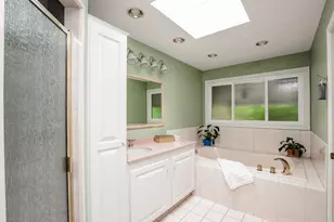 9S771 Brookbank Rd, Willowbrook, IL 60527 - Photo 24