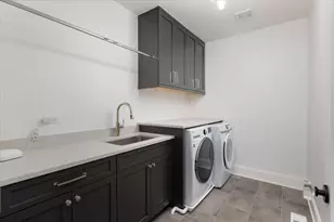 924 E Chicago Ave, Naperville, IL 60540 - Photo 30