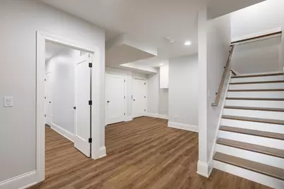 924 E Chicago Avenue, Naperville, IL 60540 - Photo 52