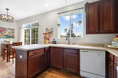 98 Village Station Lane, Grayslake, IL 60030 - Photo 8