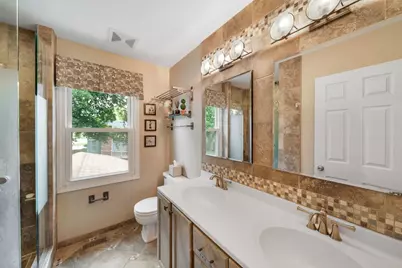 1170 Green Knolls Drive, Buffalo Grove, IL 60089 - Photo 18