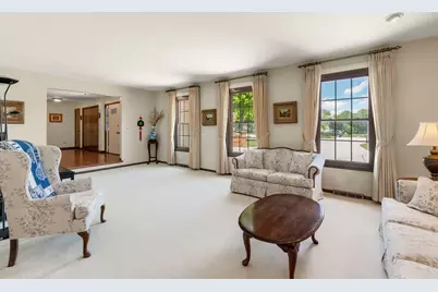 65 Regent Drive, Oak Brook, IL 60523 - Photo 4