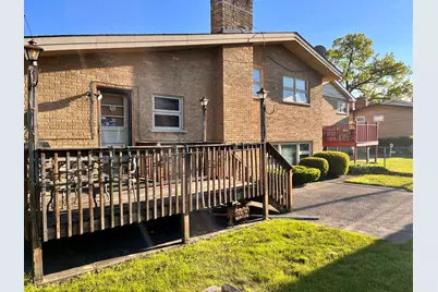 4640 W Estes Avenue, Lincolnwood, IL 60712 - Photo 6