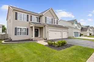2321 Amsterdam Cir, Montgomery, IL 60538 - Photo 2