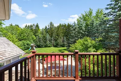 320 Camelot Lane, Libertyville, IL 60048 - Photo 28
