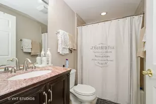 8000 Kilpatrick Ave, Skokie, IL 60076 - Photo 10