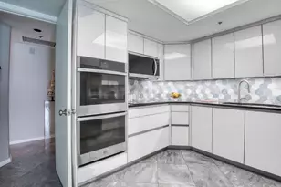 950 N Michigan Ave, Chicago, IL 60611 - Photo 18