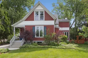 733 N Waiola Ave, La Grange Park, IL 60526 - Photo 1